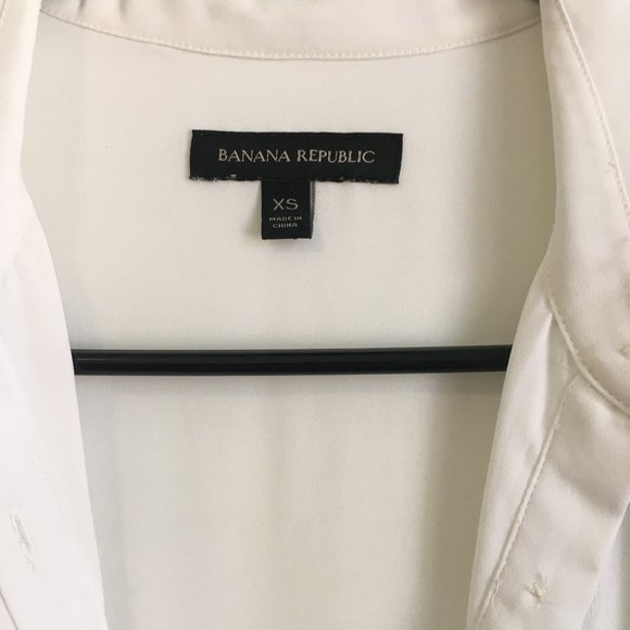 Banana Republic button down blouse with chiffon pleats, Size S - Picture 4 of 6